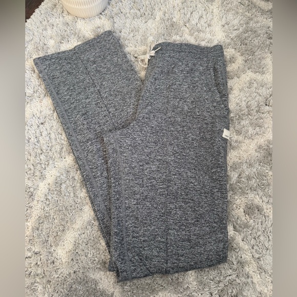 Vuori Wide Leg Flare Pant - Picture 1 of 12